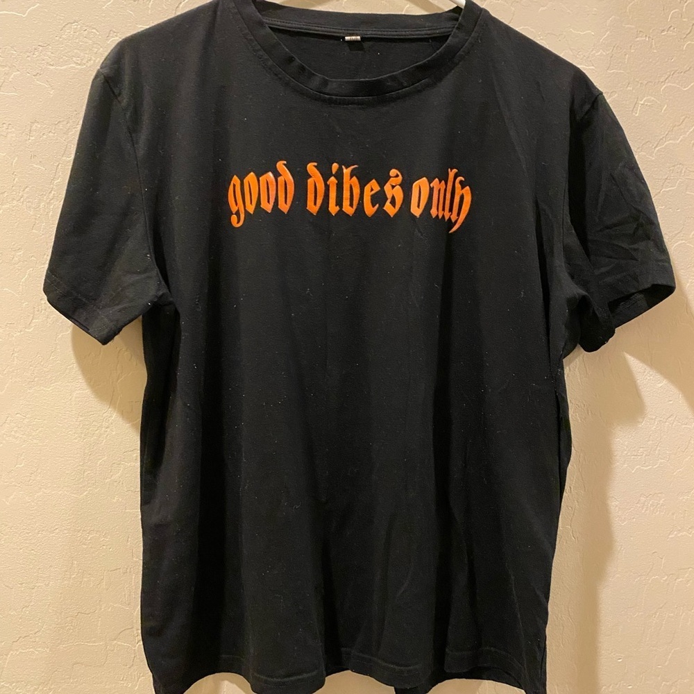 Good vibes only graphic tee